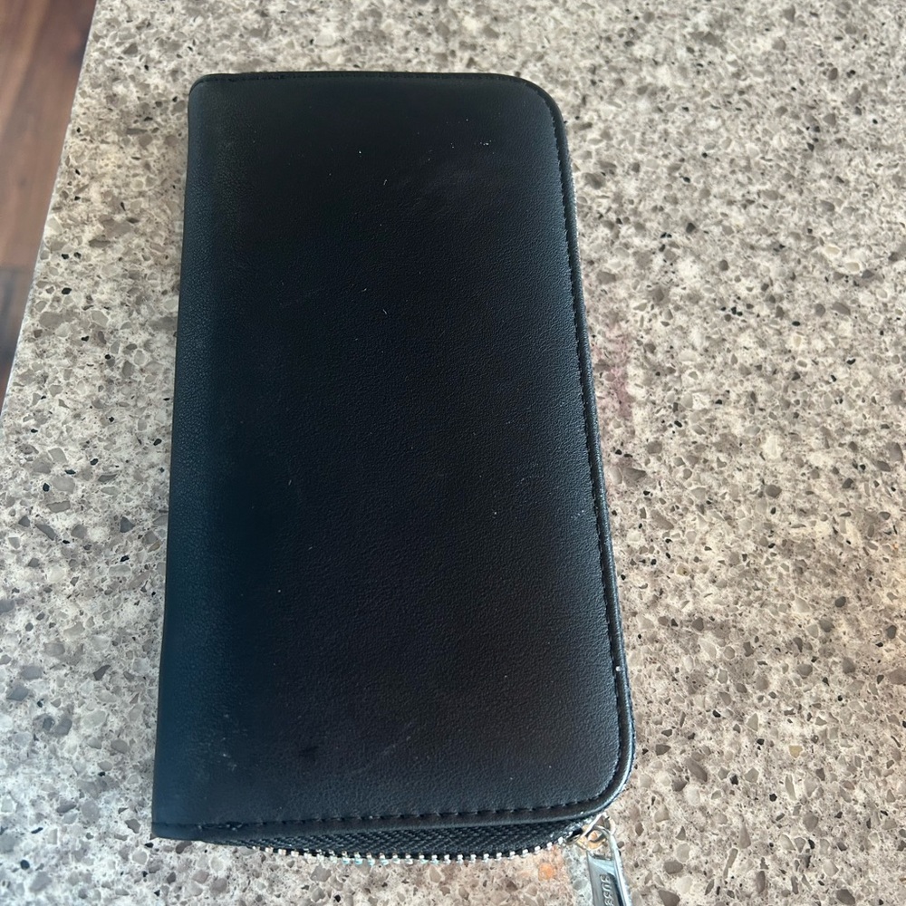 NWT black and Pink Zip-Around Wallet